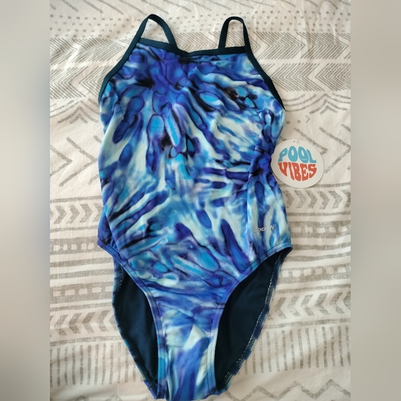 Women's Sporti One Piece Swimsuit - Picture 8 of 14